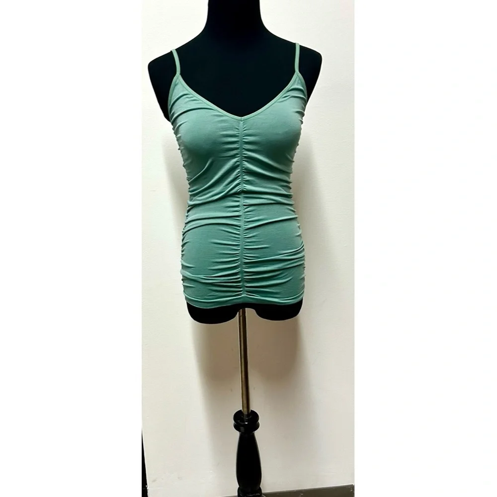 NWT….BCBG MAXAZRIA Green scrunched tank top, XS - Picture 3 of 7